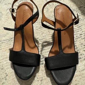 L'Amour Des Pieds Size 8 Wedges